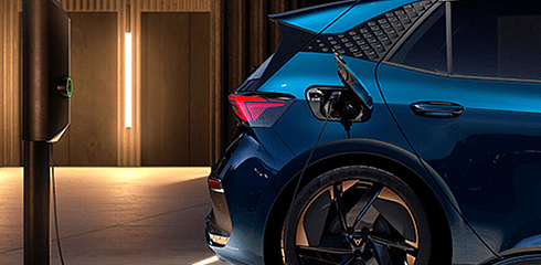Ponudba: Električna Cupra Born in polnilna postaja